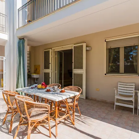 Laura In Centro Апартаменты *