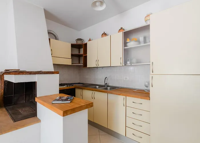 Laura In Centro * Отранто