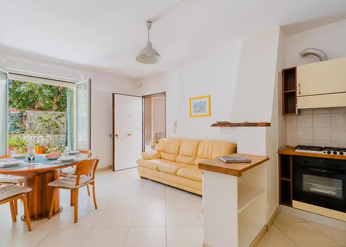 Laura In Centro * Otranto