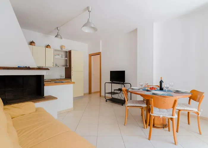 Laura In Centro Apartament *